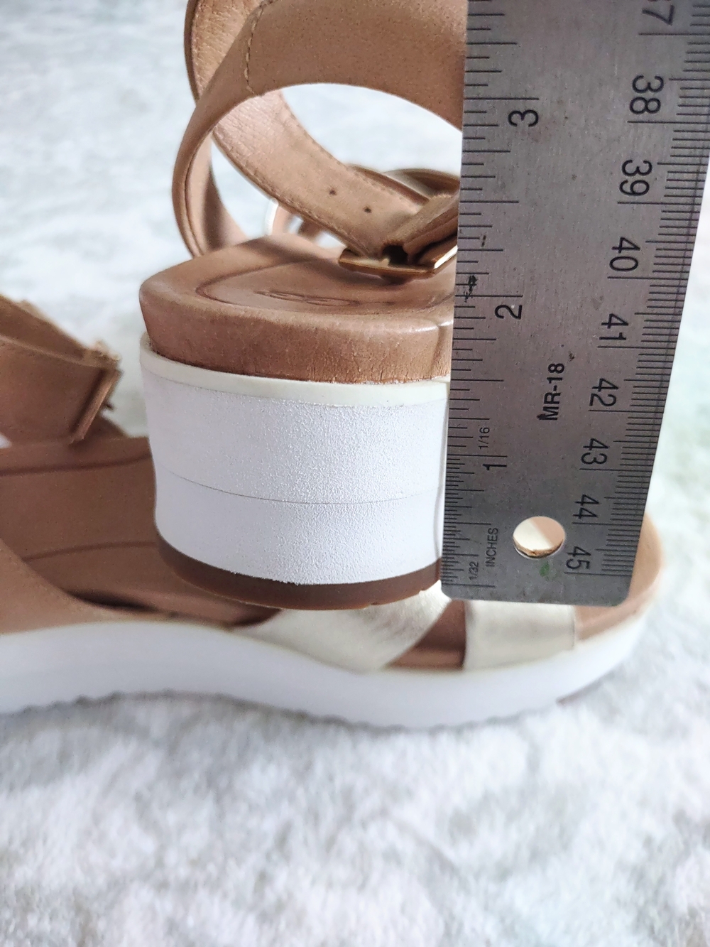 UGG Metallic Champagne Leather Platform Sandals - Picture 4 of 6